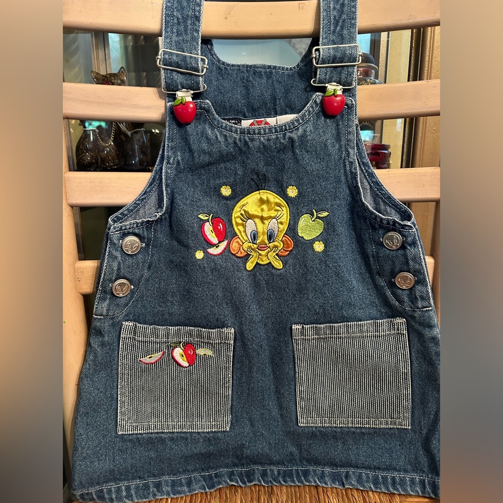 Vintage denim Tweety bird dress 🍎